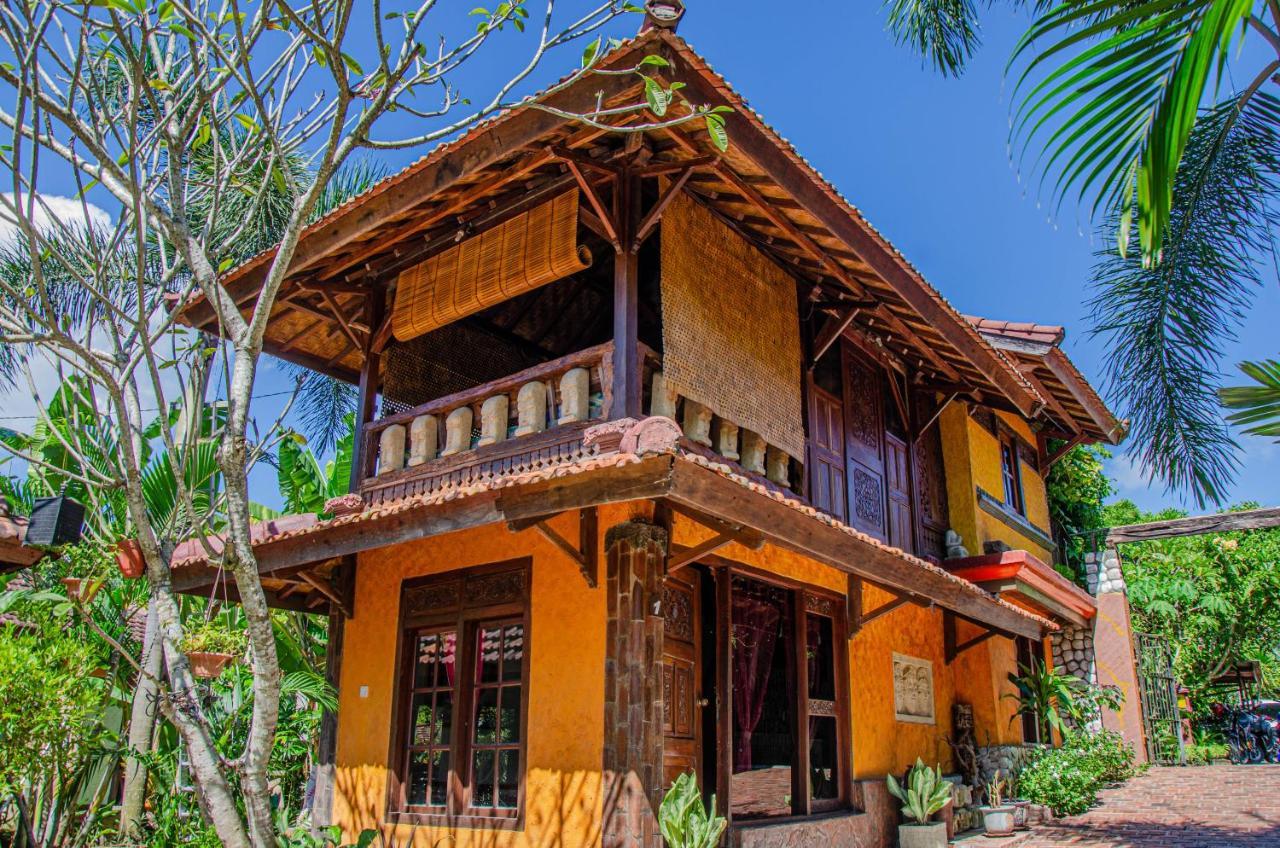 فندق Stanley Lombok ماتارام الغرفة الصورة