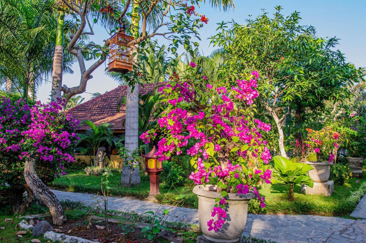 فندق Stanley Lombok ماتارام المظهر الخارجي الصورة