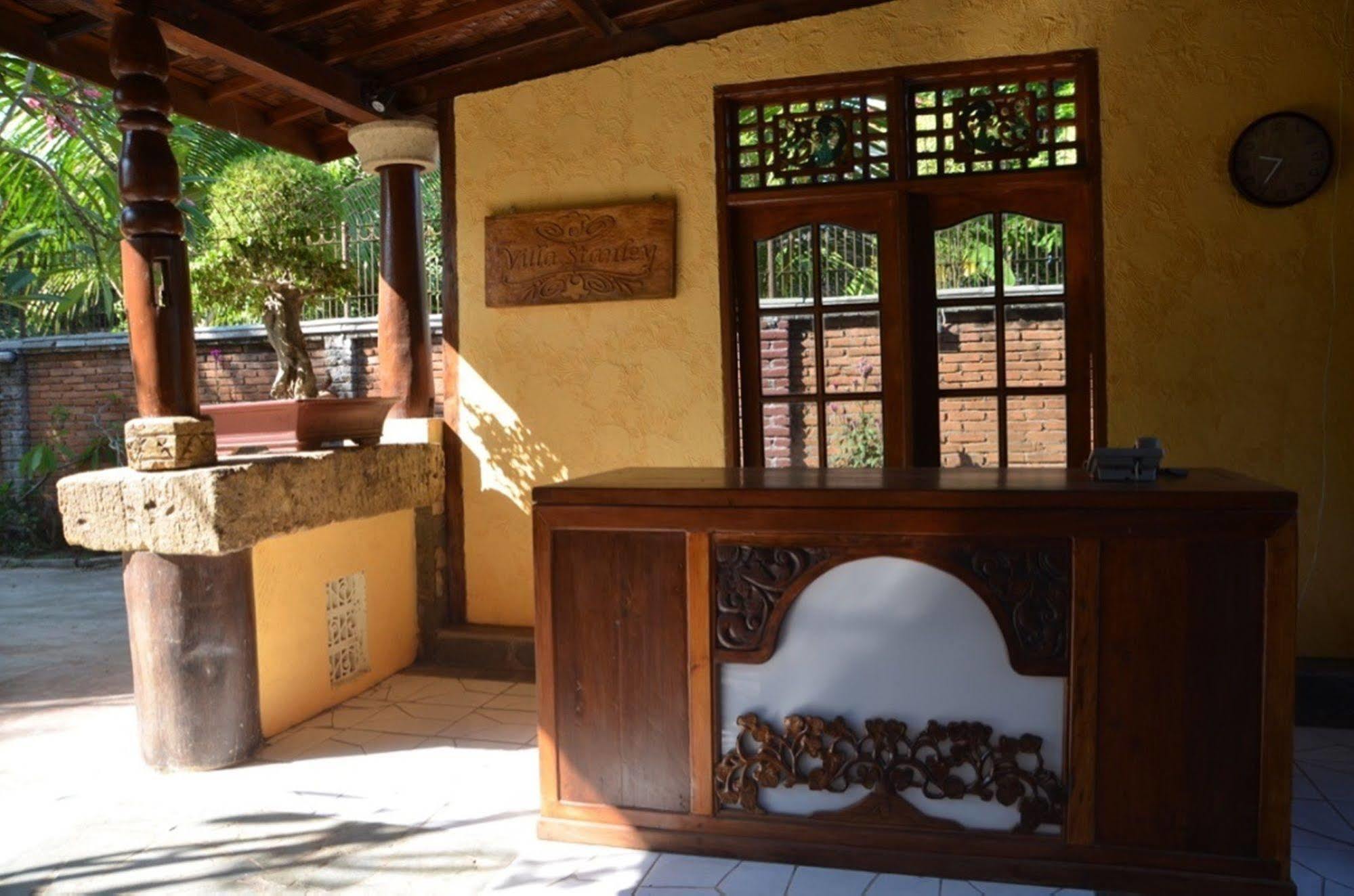 فندق Stanley Lombok ماتارام المظهر الخارجي الصورة